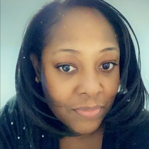 Meet your Posher, Adanna